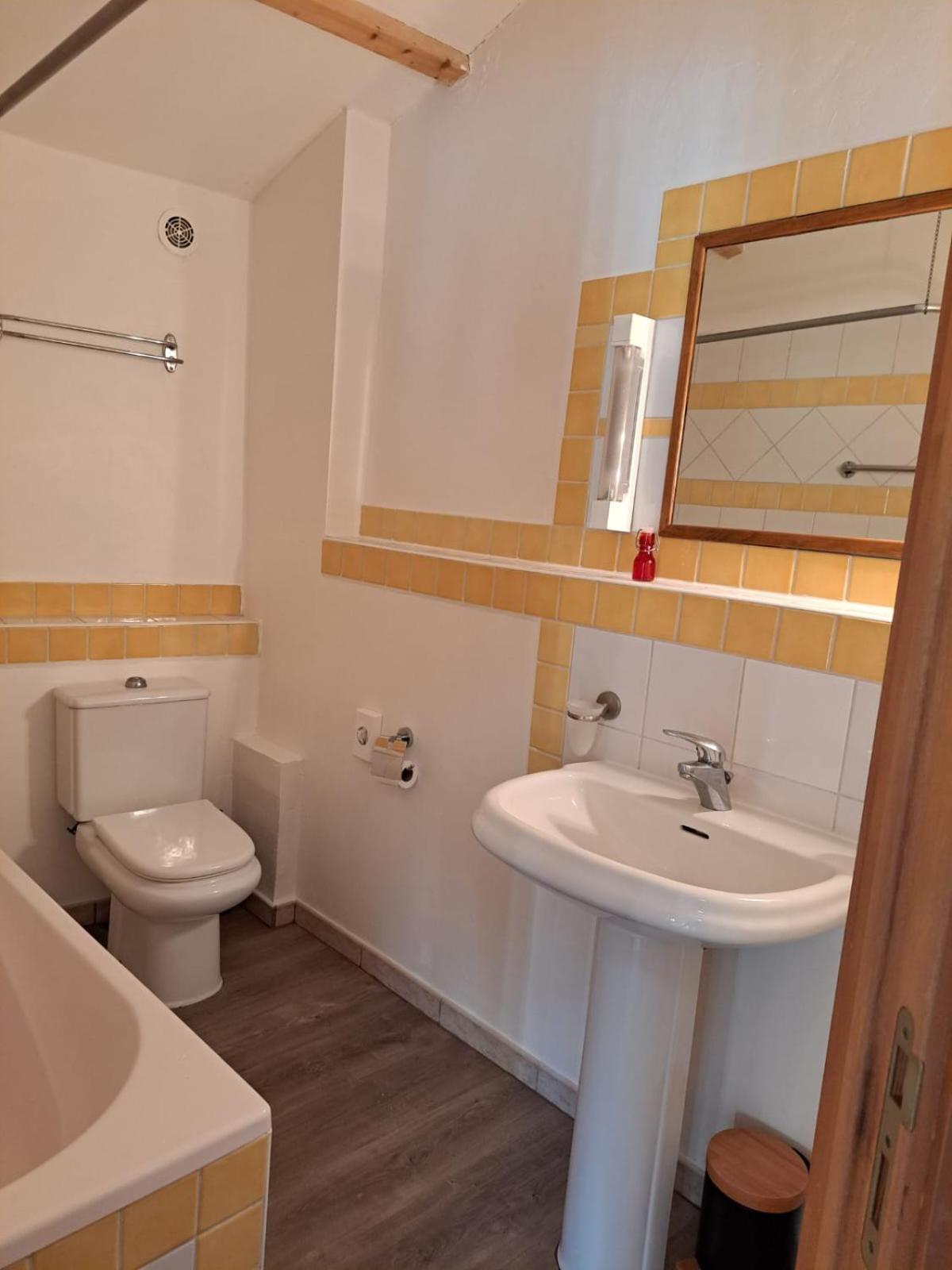 Hotel Restaurant Clos Des Sullys Montclus  Kültér fotó